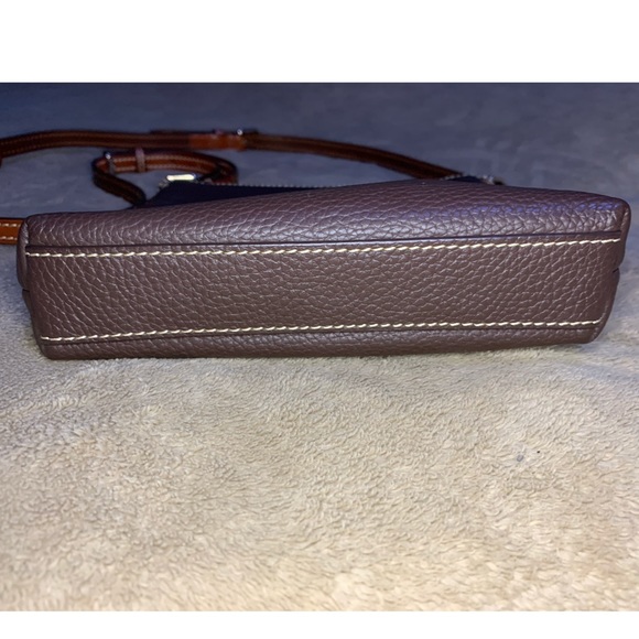 Dooney & Bourke Pebble Grain Letter Carrier Bag - Picture 6 of 7